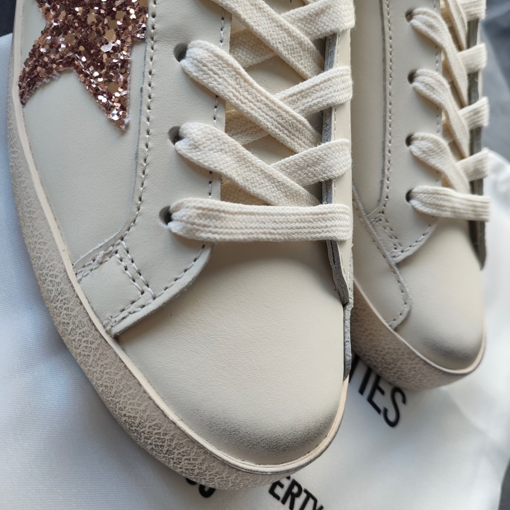 Golden Goose White Leather Sneakers with Rose Gold Glitter Star Detail - Picture 2 of 7